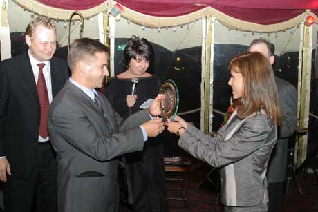   ����� Hotel Equipment 2004 